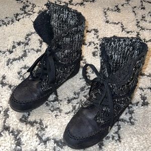 Muk Luks Lace Up Knit Boots Size 8